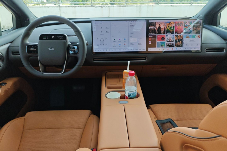 理想汽车 理想i6 2025款 四驱标准型中控内饰12