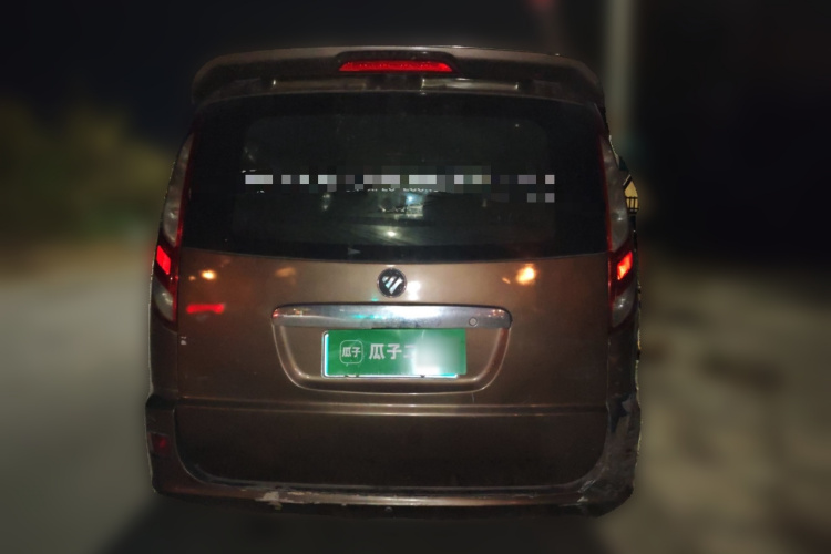 福田 蒙派克E 2016款 2.0L快运版4G63车身外观6004