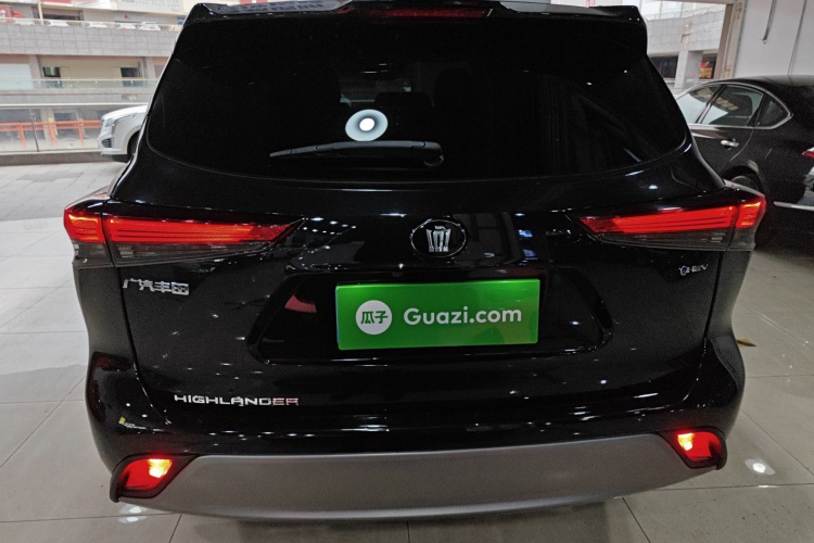 丰田 汉兰达 2026款 2.5L智能电混双擎两驱精英版 5座车身外观6004