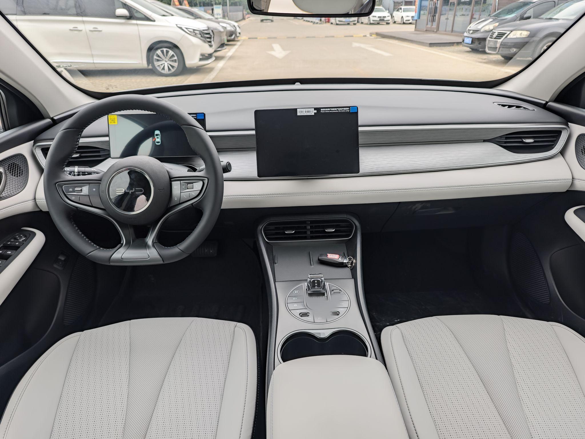 比亚迪 海豹05 DM-i 2025款 DM-i 智驾版 55KM豪华型