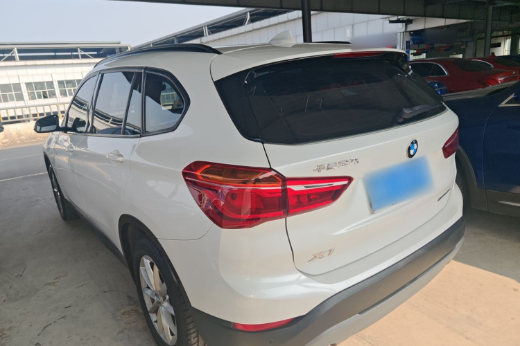 宝马X1 2019款 sDrive18Li 时尚型车身外观4