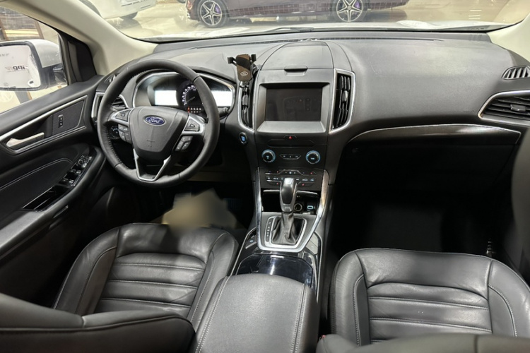 福特 锐界 2018款 EcoBoost 245 两驱豪锐型 7座 国V中控内饰7005