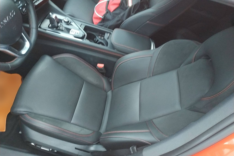 领克03 2019款 1.5TD DCT劲Pro版 国VI中控内饰19