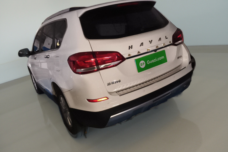 哈弗H6 2018款 蓝标 运动版 1.5T 自动两驱精英型车身外观5