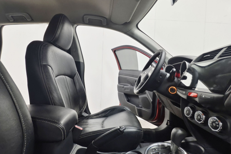 三菱 劲炫ASX 2013款 2.0L CVT两驱精英版中控内饰7002