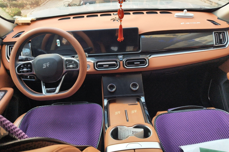 捷途山海L7 2024款 1.5T 120km MAX+ 5座中控内饰12