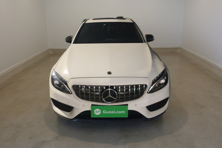 奔驰C级 2017款 改款 C 200 运动版车身外观2