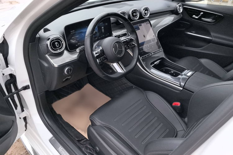 奔驰C级 2022款 改款 C 260 L 运动版局部细节19