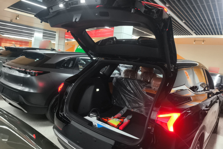 五菱汽车 五菱星光S 2025款 510km 旗舰型机舱底盘23