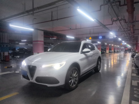 阿尔法·罗密欧 Stelvio斯坦维 2017款 2.0T 280HP 豪华版