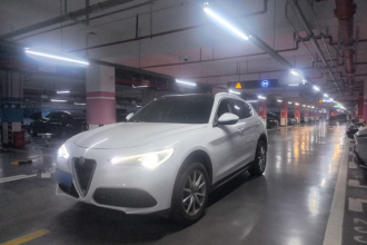 阿尔法·罗密欧 Stelvio斯坦维 2017款 2.0T 280HP 豪华版