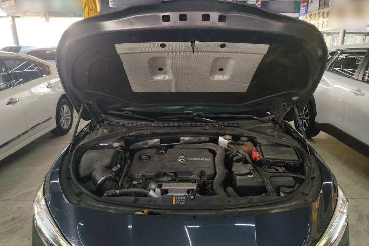 别克 君越 2021款 552T 豪华型机舱底盘24