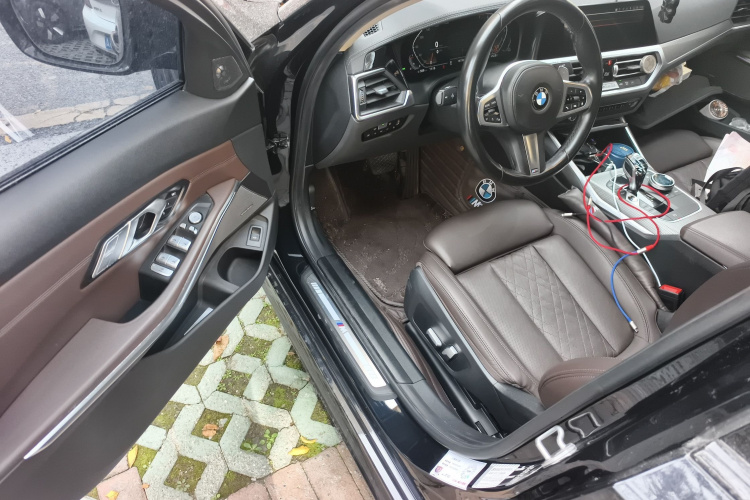 宝马3系 2022款 325Li M运动曜夜套装中控内饰7003