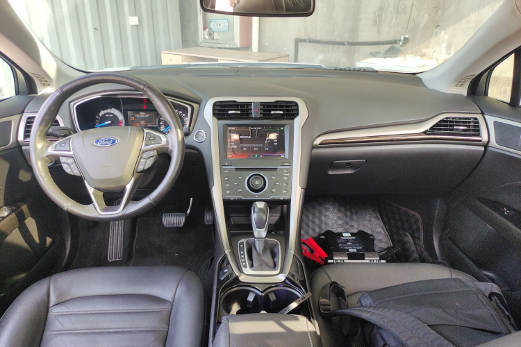 福特 蒙迪欧 2013款 2.0L GTDi200时尚型中控内饰12