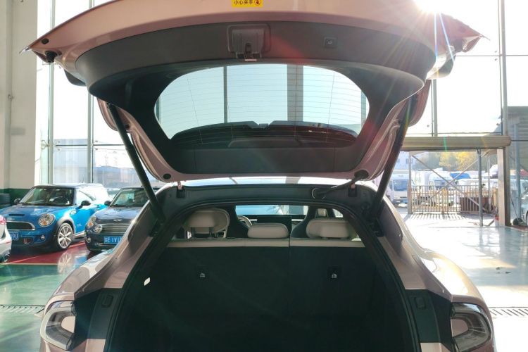 小米汽车 小米YU7 2025款 超长续航后驱版机舱底盘23