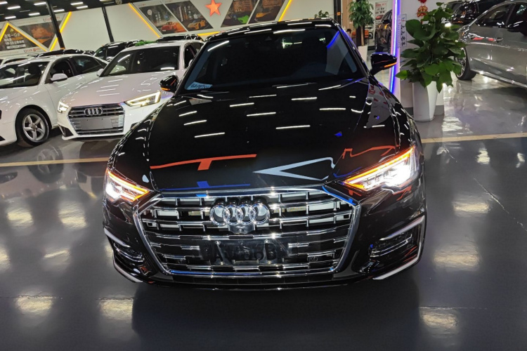 奥迪A6L 2024款 45 TFSI 臻选动感型车身外观2