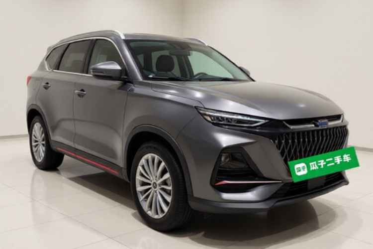 长安欧尚X7 PLUS 2022款 1.5T 蓝鲸版自动尊贵型车身外观3