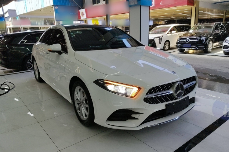 奔驰A级 2021款 A 200 L 运动轿车时尚型车身外观6002