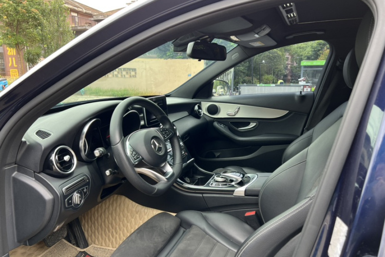 奔驰C级 2018款 C 200 运动版车身外观6006