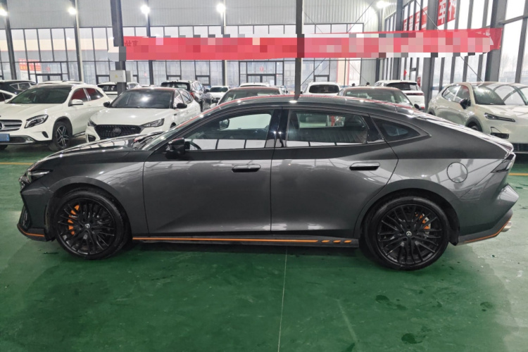 长安UNI-V 2025款 第三代 2.0T 劲擎型车身外观6003