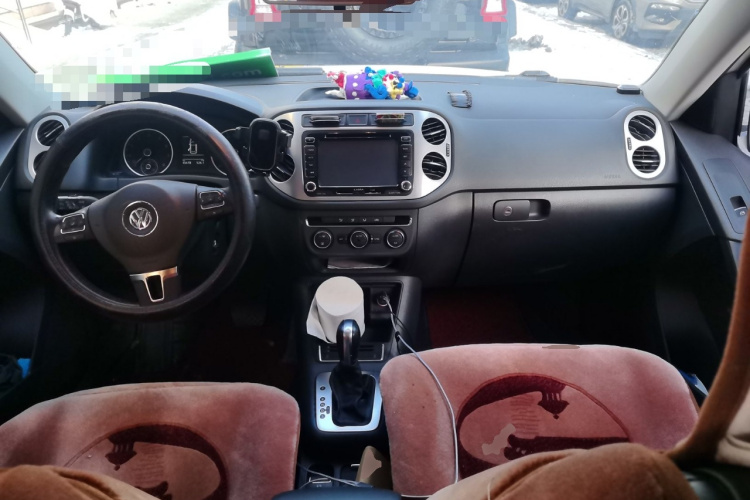 大众 途观 2015款 1.8TSI 自动两驱舒适版中控内饰12