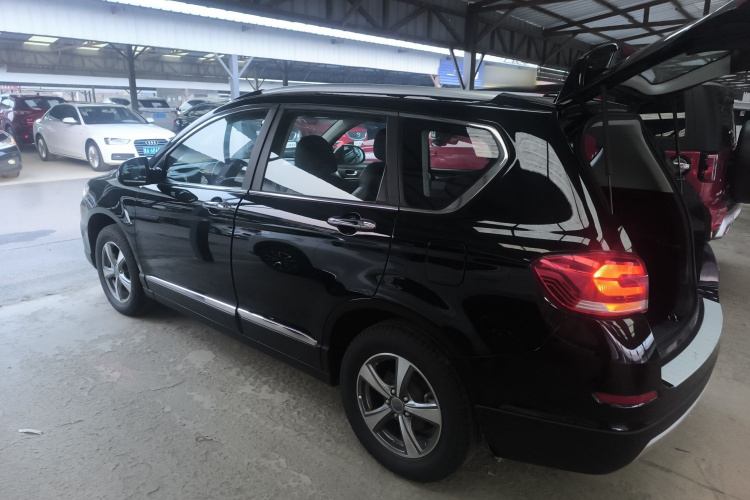 哈弗H6 2017款 蓝标 运动版 1.5T 手动两驱精英型车身外观4