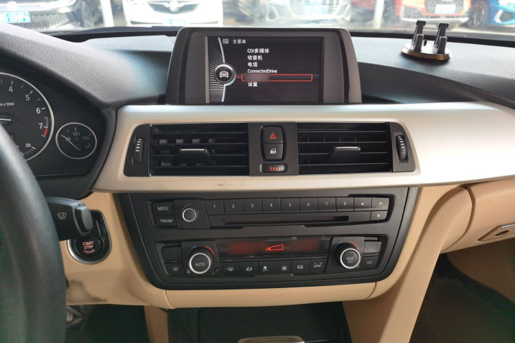 宝马3系 2013款 320Li 时尚型局部细节16