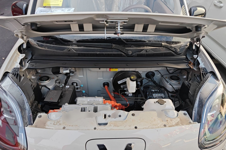 五菱汽车 宏光MINIEV 2025款 四门版 进阶款机舱底盘24