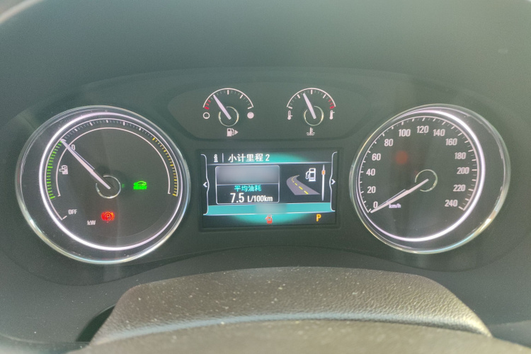 别克 君越 2016款 30H 精英型局部细节14