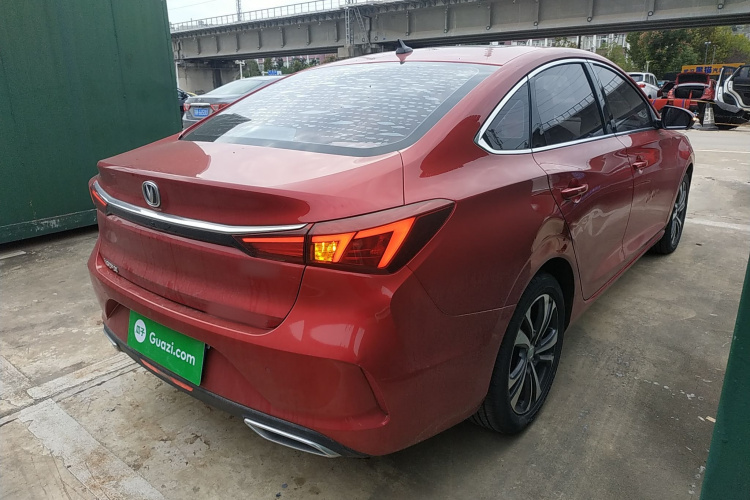 长安 逸动 2020款 PLUS 蓝鲸NE 1.4T GDI DCT旗舰型车身外观6005