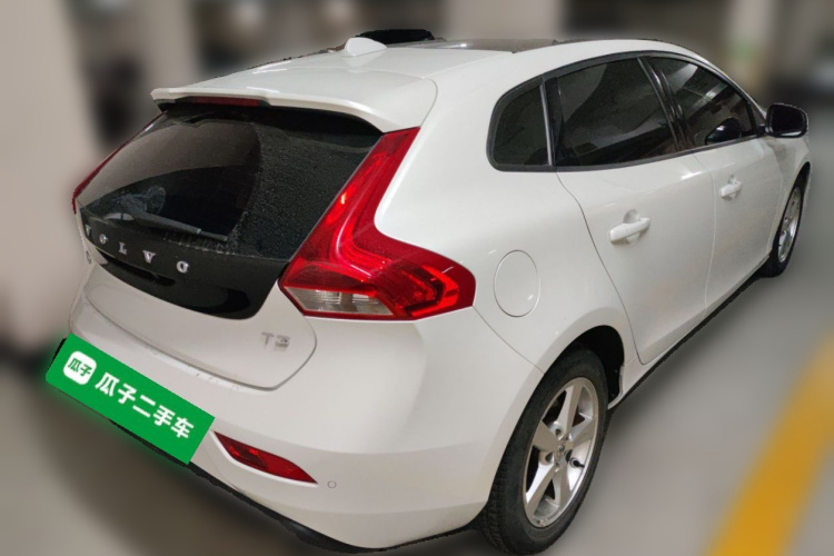 沃尔沃V40 2017款 T3 智逸版车身外观7