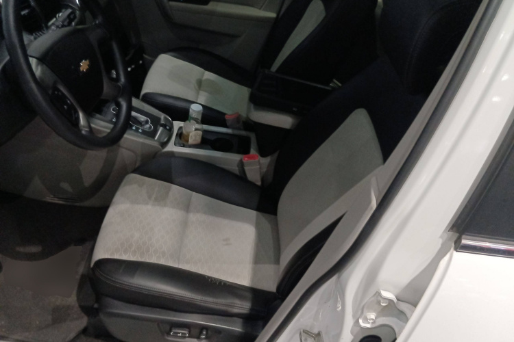 雪佛兰 科帕奇 2015款 2.4L 两驱城市版 5座局部细节19