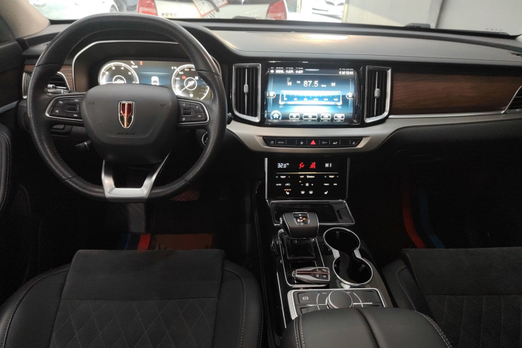 红旗HS7 2022款 2.0T DCT两驱智联旗享版 五座中控内饰12