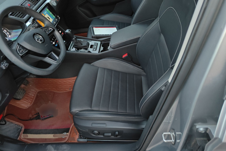 斯柯达 速派 2019款 TSI280 DSG舒适版中控内饰19