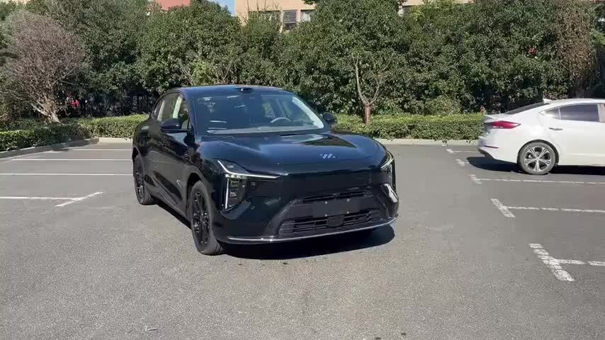 智己汽车 智己LS6 2026款 增程 66 Max+实拍1