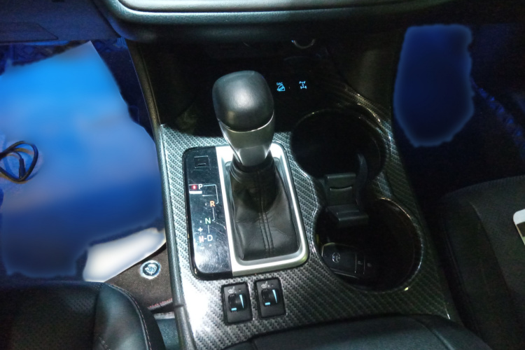 丰田 汉兰达 2018款 2.0T 四驱豪华版 7座 国VI局部细节18