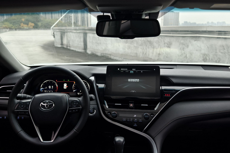 丰田 凯美瑞 2021款 2.5G 豪华版中控内饰7002