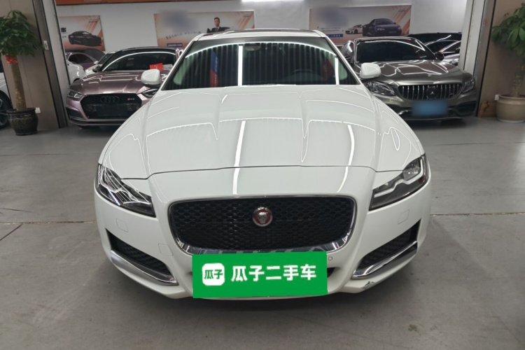 捷豹XFL 2018款 XFL 2.0T 250PS 豪华版车身外观2