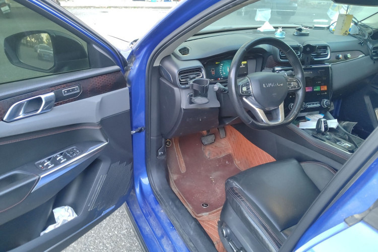 领克02 2018款 1.5T DCT两驱劲Pro版 国V中控内饰20