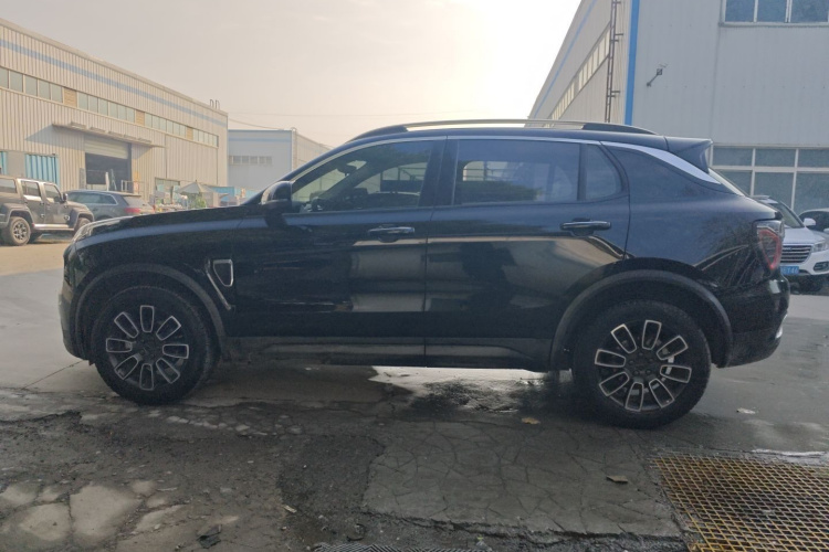 领克01 2020款 2.0T 两驱纯Pro版 国VI车身外观4