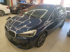 宝马2系多功能旅行车 2018款 220i 尊享型运动套装