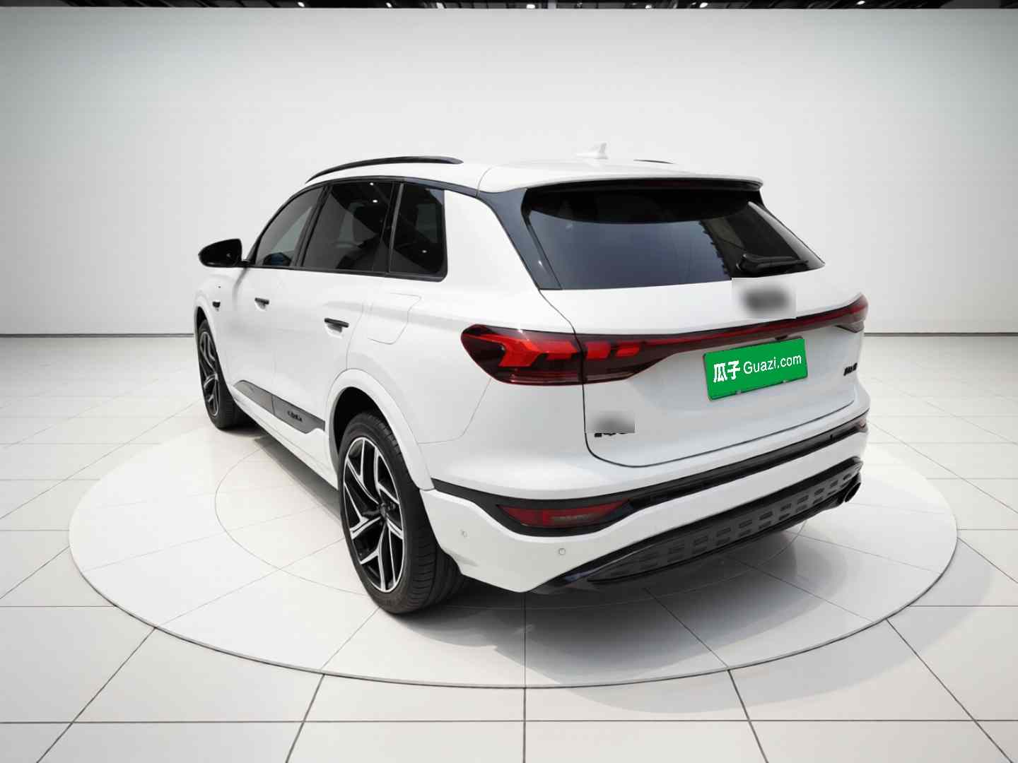 奥迪Q6L e-tron 2026款 首发领航版(3)