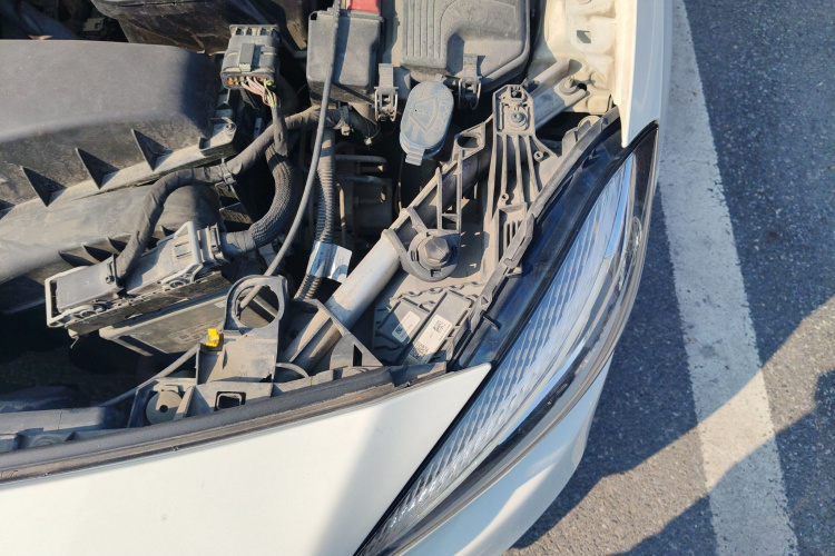 奔驰A级(进口) 2016款 A 200 动感型机舱底盘26