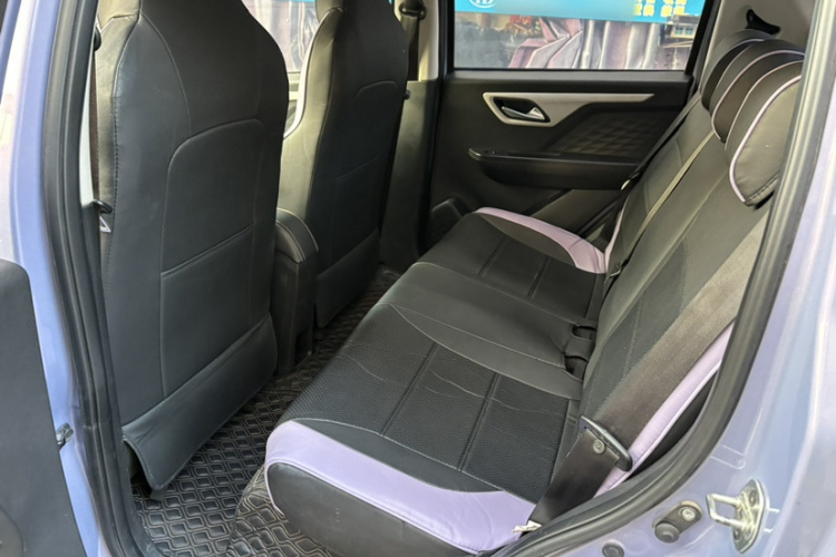 江淮钇为 钇为花仙子 2024款 挚爱版 301km Lite中控内饰7007