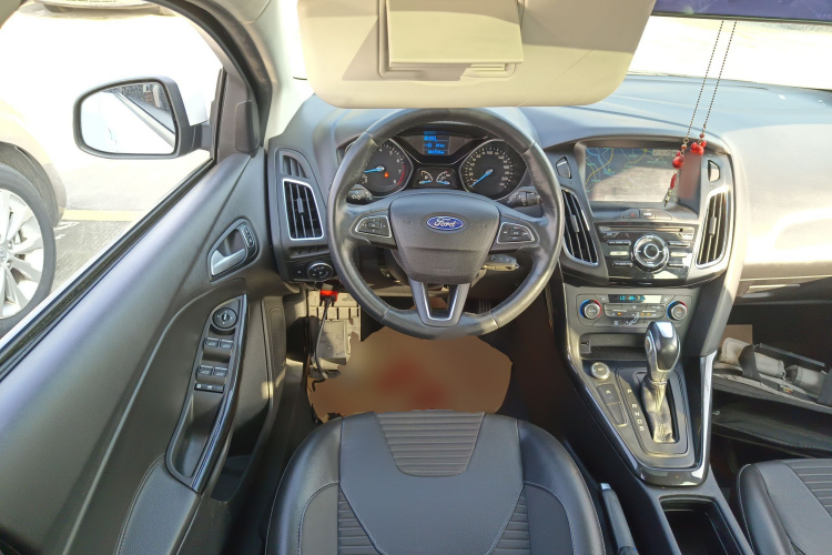 福特 福克斯 2017款 两厢 EcoBoost 125 自动超能风尚型智行版局部细节13