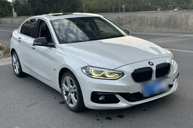 宝马1系 2017款 118i 设计套装型车身外观6004