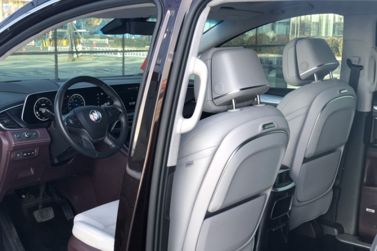 别克GL8 2023款 Avenir艾维亚 六座贤礼版中控内饰7007