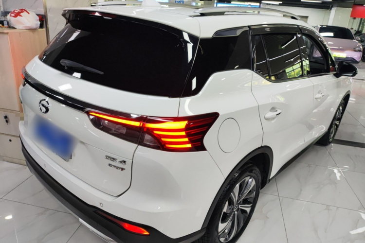 广汽传祺 传祺GS4 2020款 270T 自动智联科技版车身外观6005