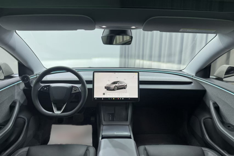 特斯拉 Model 3 2023款 后轮驱动版中控内饰7006