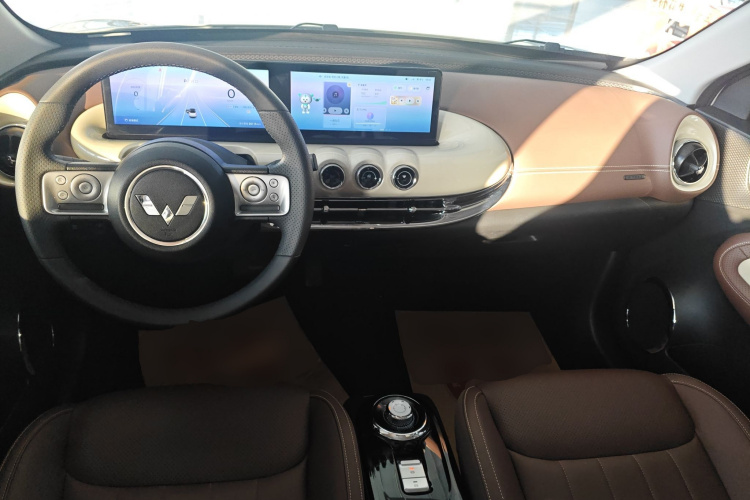 五菱汽车 五菱缤果 2023款 333km 灵犀互联款中控内饰7002